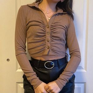 collared buttoned crop top